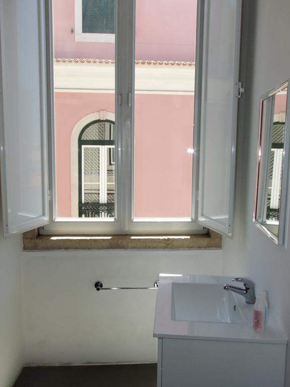Fado Bed & Breakfast - Santos Lisbon Room photo