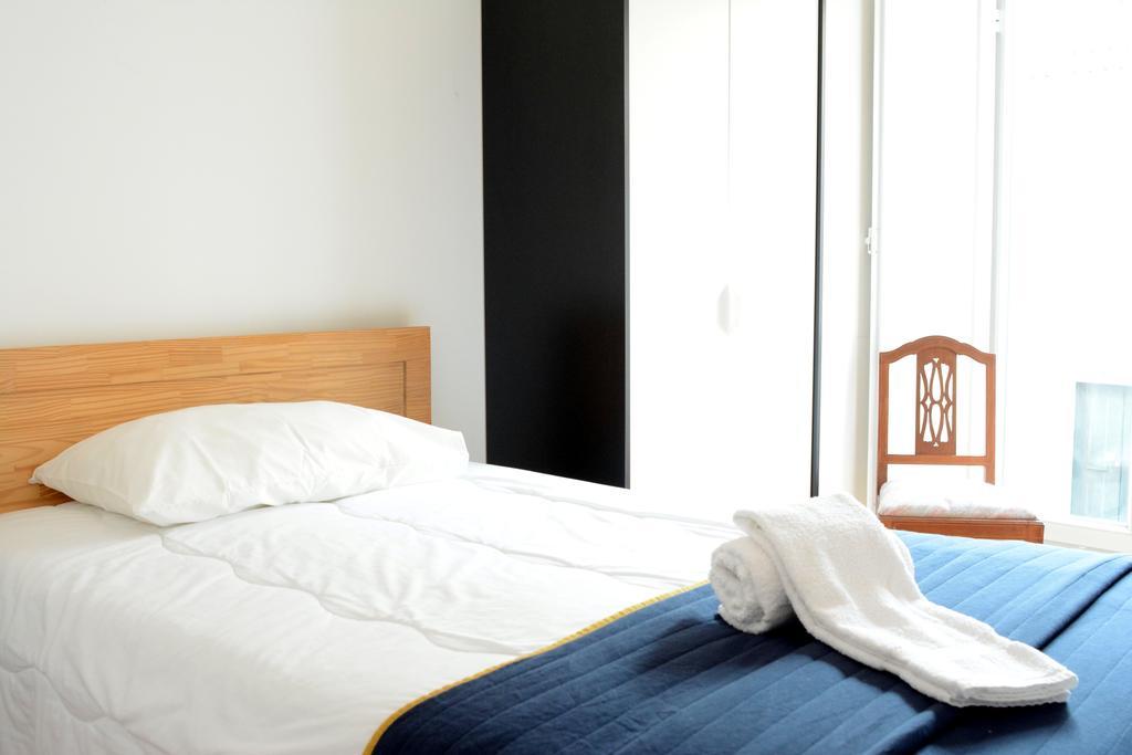 Fado Bed & Breakfast - Santos Lisbon Room photo